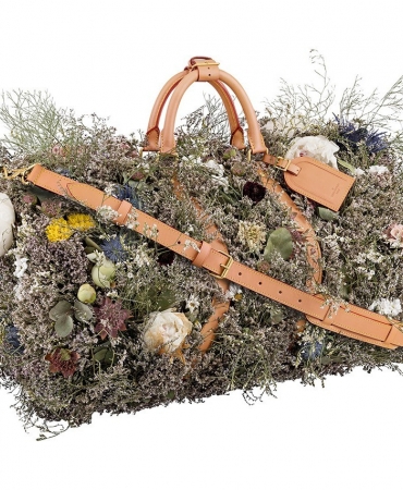 Цветы и сумки: Нашумевшая коллекция аксессуаров Louis Vuitton SS20 от Вирджила Абло