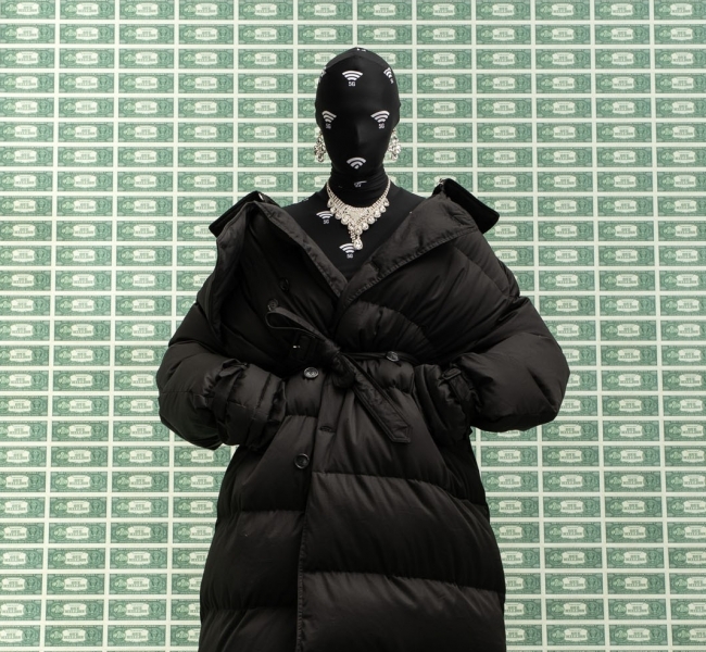 Люди без лиц и роскошная роскошь в новой коллекции Vetements