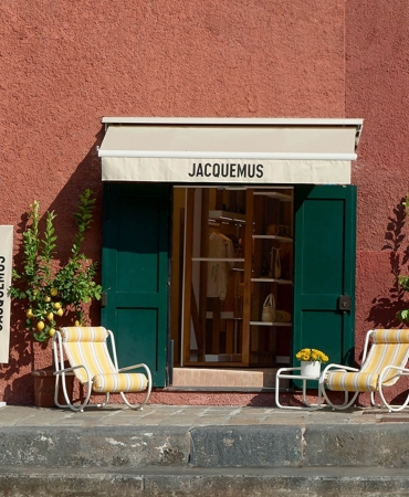 JACQUEMUS приносить тиху розкіш в Італію з Portofino Pop-Up