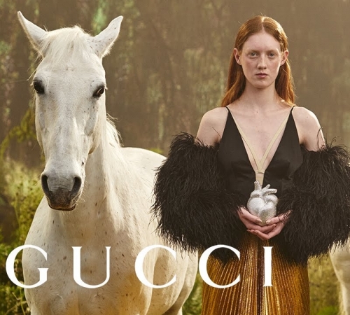 Смотрите сейчас: Gucci запускает первый фильм NFT, вдохновленный недавней коллекцией Aria
