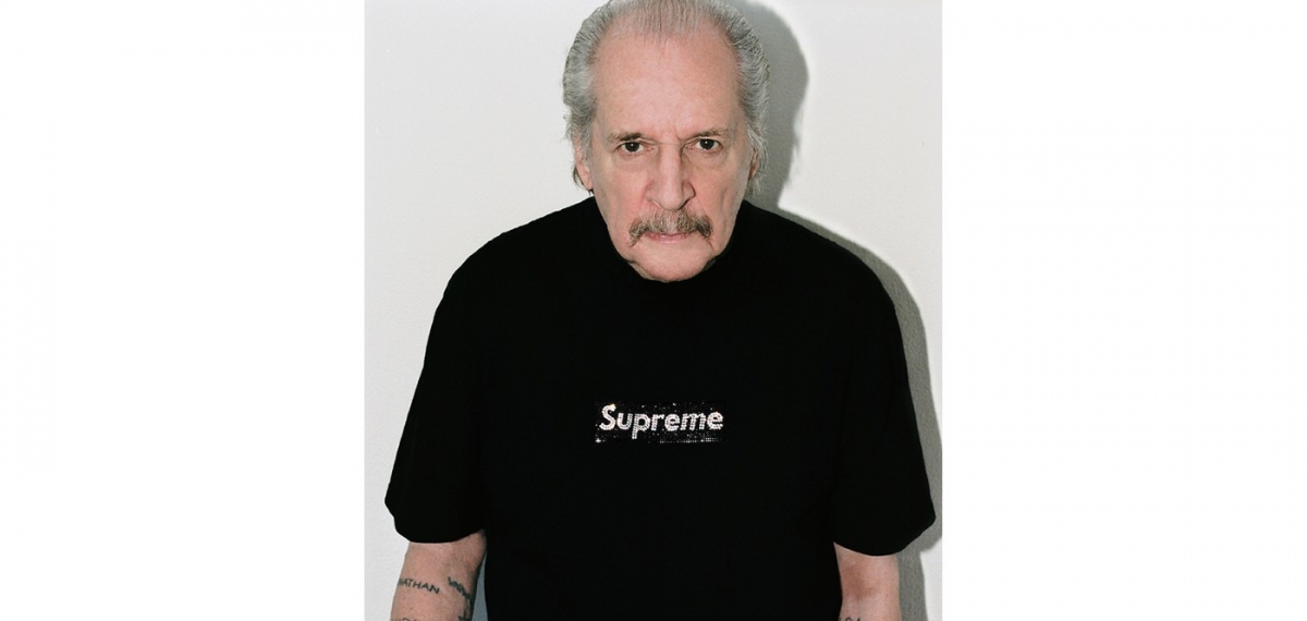 Supreme украсил свой легендарный логотип стразами Swarovski в честь празднования 25-летия