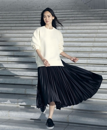 UNIQLO и Theory создали минималистичную капсулу для реальной жизни